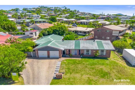 2/6 Benowa Dr, Taranganba, QLD 4703