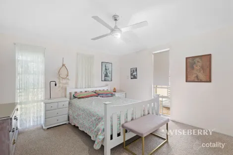 Property photo of 1A Teragalin Drive Chain Valley Bay NSW 2259
