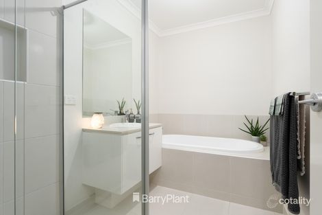 Property photo of 30 Remarkable Drive Mount Duneed VIC 3217