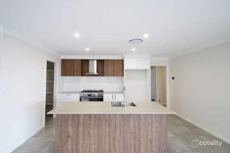 Property photo of 5 Parklands Way Orange NSW 2800