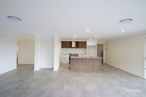 Property photo of 5 Parklands Way Orange NSW 2800