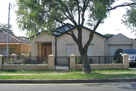 7 Mimosa Rd, Greenacre, NSW 2190