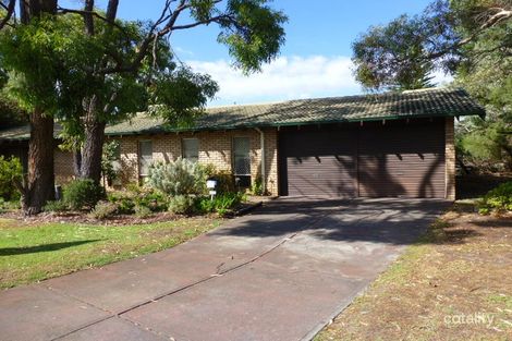 2 Regency Dr, Thornlie, WA 6108