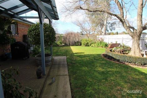 Property photo of 2/9 Kimberley Drive Tatton NSW 2650