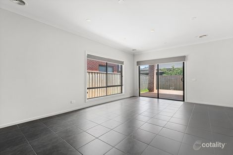Property photo of 11 Ormiston Crescent Werribee VIC 3030