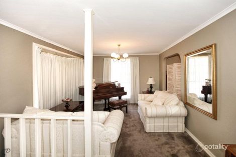 Property photo of 7 Simmington Circuit Greenvale VIC 3059