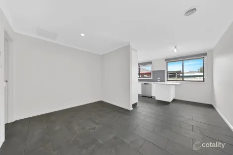 Property photo of 87 Redleap Avenue Mill Park VIC 3082
