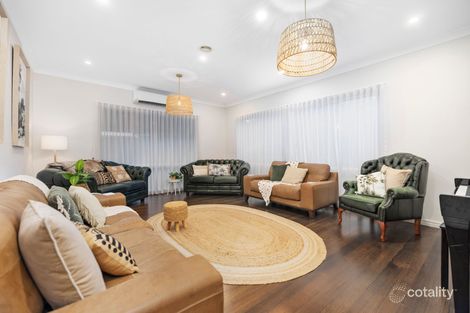 Property photo of 33 McCubbin Way Berwick VIC 3806