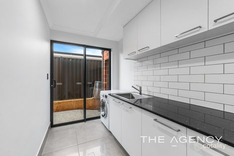 Property photo of 18 Bendigo Loop Bushmead WA 6055