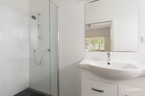 Property photo of 8 Cottenham Street Fairfield QLD 4103