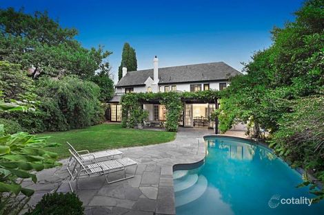 Property photo of 9 Huntingfield Road Toorak VIC 3142
