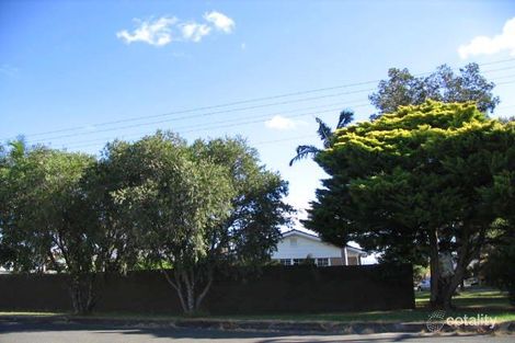 16 Newton Cres, Oak Flats, NSW 2529
