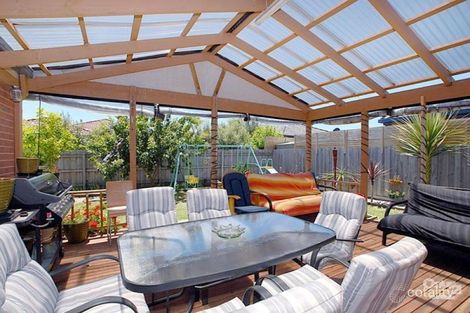 Property photo of 3 Dahlen Place Berwick VIC 3806