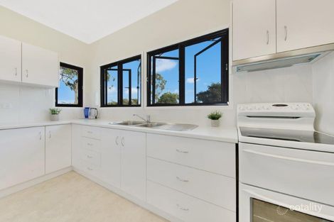 Property photo of 28 Pershouse Lane Ambrose QLD 4695