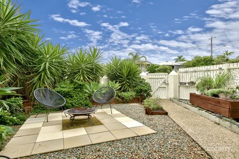 Property photo of 2/15 Cardross Street Yeerongpilly QLD 4105