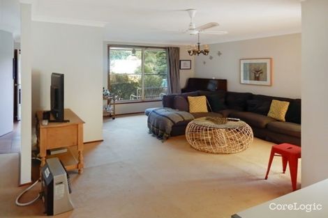 Property photo of 13 Michele Close Green Point NSW 2251