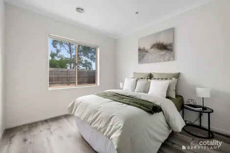 Property photo of 38 Cotton Field Way Brookfield VIC 3338