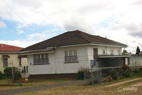 1 Hamilton St, Newtown, QLD 4350