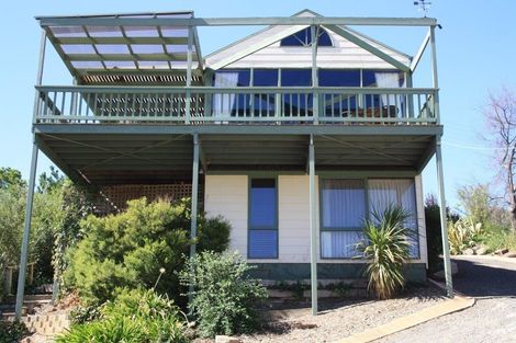 Property photo of 32 Dawn Crescent Bonnie Doon VIC 3720