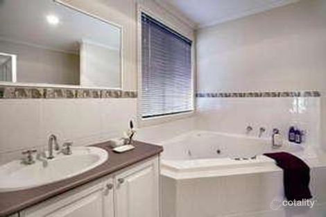 Property photo of 76 Golf Links Road Berwick VIC 3806