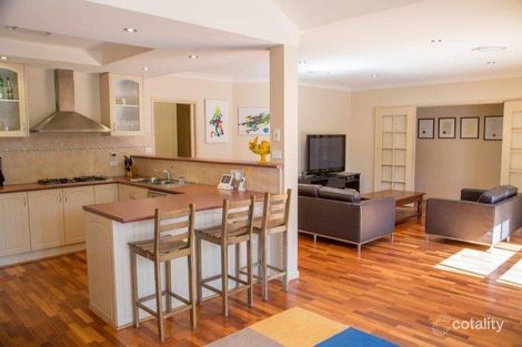 Property photo of 2 Mardon Place Griffith NSW 2680