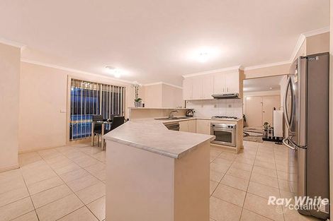 Property photo of 10 Tauna Place Cranbourne West VIC 3977