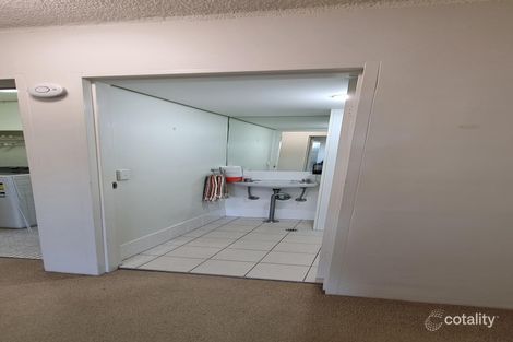 Property photo of 9/36 Jerdanefield Road St Lucia QLD 4067