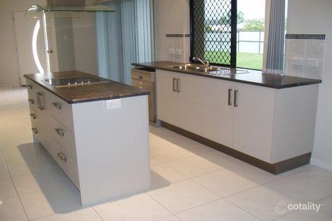 Property photo of 34 Donostia Crescent Bushland Beach QLD 4818