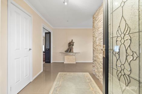 Property photo of 9 Kooluna Court Frankston VIC 3199
