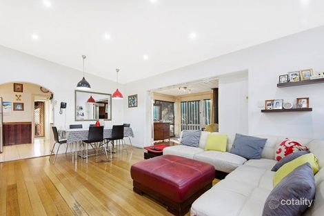 Property photo of 2 Carlton Road Dandenong North VIC 3175