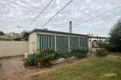 Property photo of 2 Carlton Road Dandenong North VIC 3175