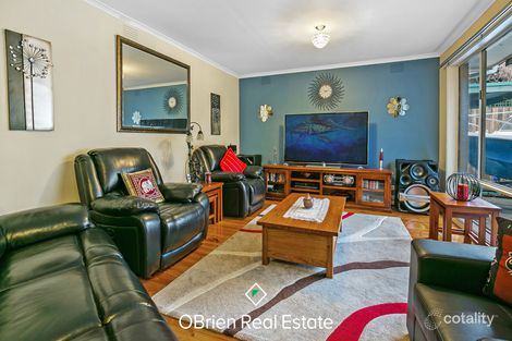 Property photo of 10 Nyora Close Frankston VIC 3199