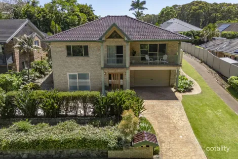Property photo of 26 Driftwood Court Coffs Harbour NSW 2450
