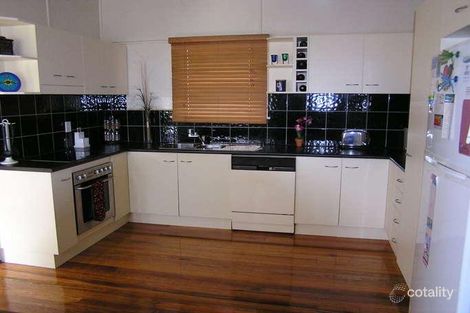 Property photo of 2 Otto Street Holland Park West QLD 4121