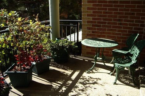 Property photo of 2/249 Targo Road Toongabbie NSW 2146