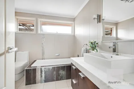 Property photo of 51 Katrina Drive Gladstone Park VIC 3043