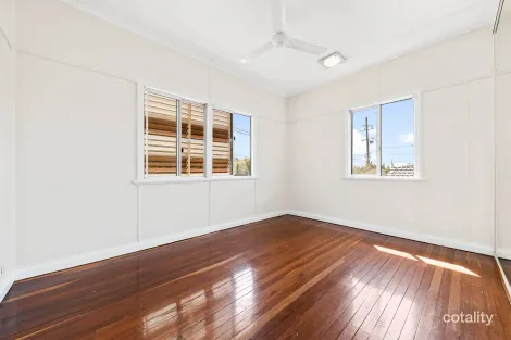 Property photo of 123 Wynnum North Road Wynnum QLD 4178