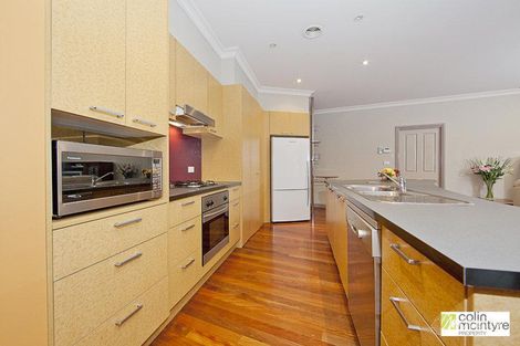 Property photo of 39 Firethorn Place Jerrabomberra NSW 2619