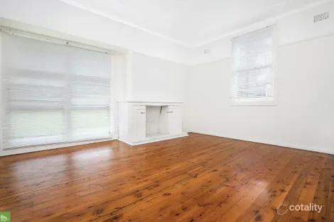 Property photo of 47 Maynes Parade Unanderra NSW 2526