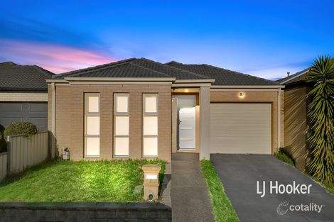 Property photo of 23 Sallys Run Hampton Park VIC 3976