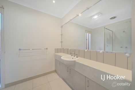 Property photo of 23 Sallys Run Hampton Park VIC 3976