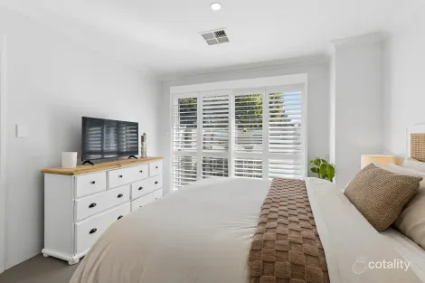Property photo of 2 Faversham Way Heathridge WA 6027