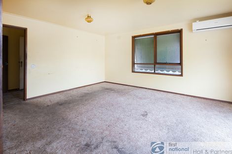 Property photo of 11 Heatherdew Close Endeavour Hills VIC 3802