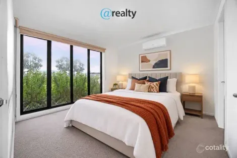 Property photo of 7 McComb Lane Cranbourne VIC 3977