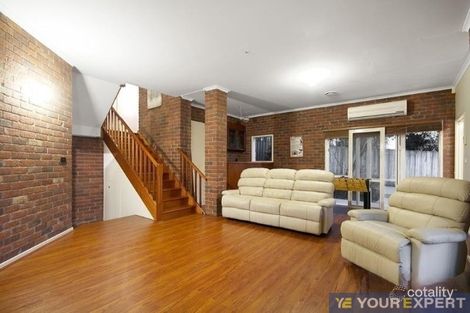 Property photo of 43 Edrington Park Drive Berwick VIC 3806