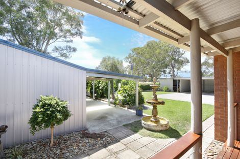 Property photo of 10 De Motts Road Anakie VIC 3213