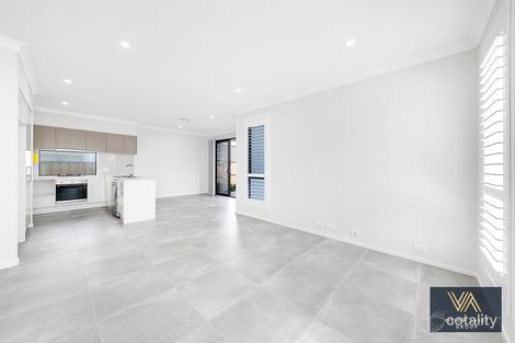 Property photo of 31 Flyer Glade Blacktown NSW 2148