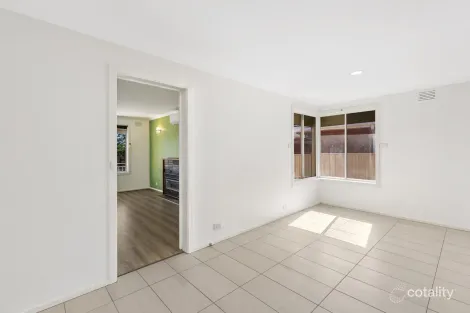 Property photo of 14 Throsby Crescent Deer Park VIC 3023