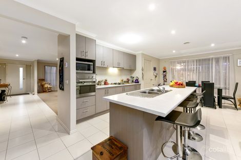 Property photo of 10 Dan Morgan Drive Cranbourne East VIC 3977