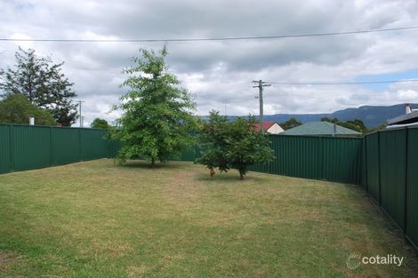 Property photo of 3 Kent Road Dapto NSW 2530